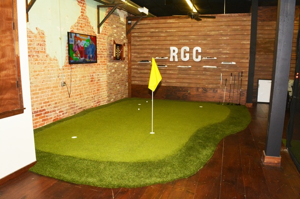 Indoor Putting Green