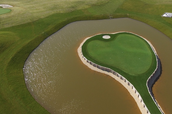 3-Hole Course for Gareth Bale, former professional soccer player