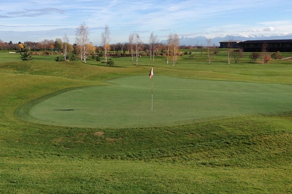 Jiva Hill Golf & Resort, Crozet, France