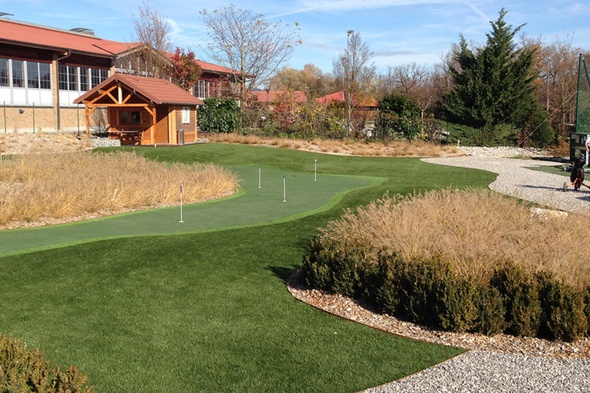 Jiva Hill Golf & Resort, Crozet, France